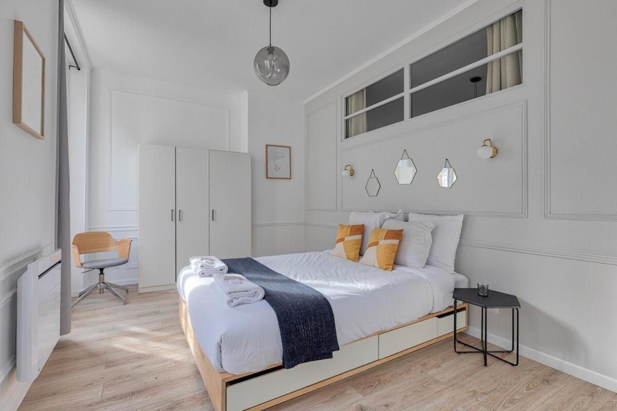 Joli Appartement Champs Elysees - 6P Paris Exterior photo